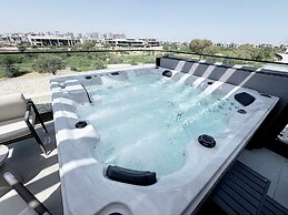 6BR Lamborghini Villa Cinema Spa & Pool