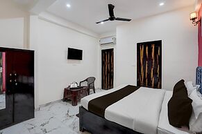 Hotel O Gaur City Centre Noida