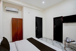 Hotel O Gaur City Centre Noida