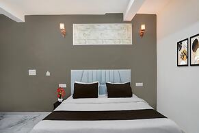 Hotel O Gaur City Centre Noida