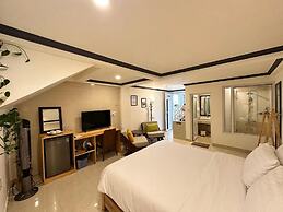 CozyNook Boutique Apartments