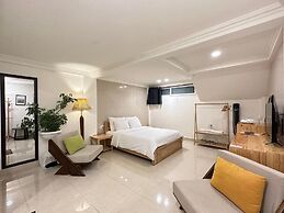 CozyNook Boutique Apartments