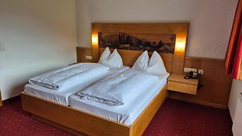 Hotel Dahoam by Miha