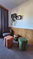Hotel Dahoam by Miha