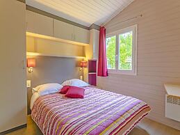 Riverside Cabin for 4-guests