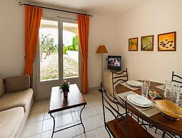 Duplex Apartment Near Maussane-les-alpilles