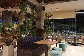 BluePoint Hotel