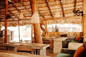 Fins Arugambay