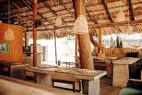 Fins Arugambay