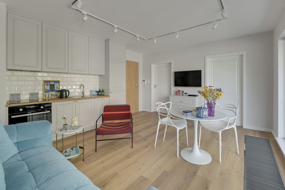 Żeromskiego 23 by Grand Apartments