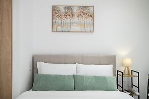 Spacious luxury 2BR flat - Pagrati sq.