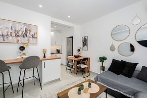 Spacious luxury 2BR flat - Pagrati sq.