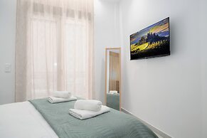 Spacious luxury 2BR flat - Pagrati sq.