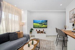 Spacious luxury 2BR flat - Pagrati sq.