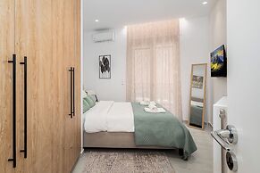Spacious luxury 2BR flat - Pagrati sq.
