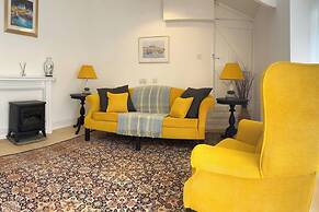 Coastal 1 Bed Flat - Sleeps 2 -patio - Parking