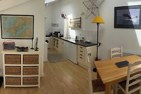 Coastal 1 Bed Flat - Sleeps 2 -patio - Parking
