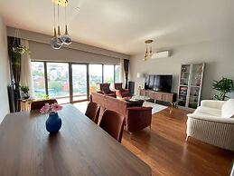 Benesta Centro by GOLDFINCH