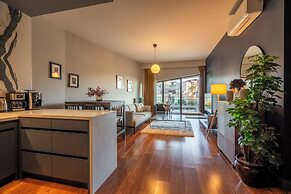 Benesta Centro by GOLDFINCH