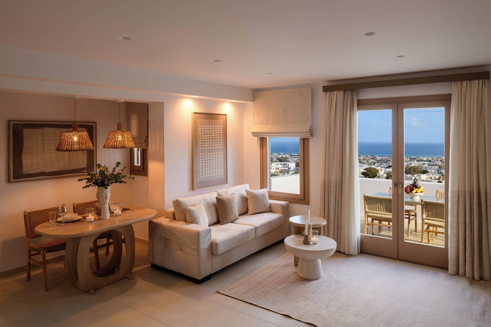 Nikolia's House, New Luxe villa & Prive Jacuzzi