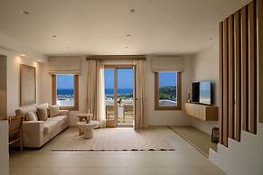 Nikolia's House, New Luxe villa & Prive Jacuzzi