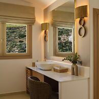 Nikolia's House, New Luxe villa & Prive Jacuzzi