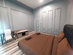 You empire Hostel and Bar