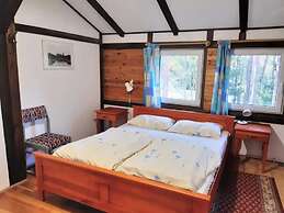 Large House With Private Garden and Sauna