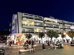 Spacious Accommodation With Terrace