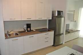 Comfortable Flat With Spacious Terrace