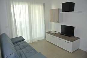 Comfortable Flat With Spacious Terrace