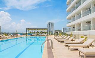Cartagena Beach Resort By HostPro
