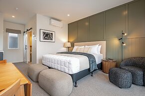 The Stables Motel