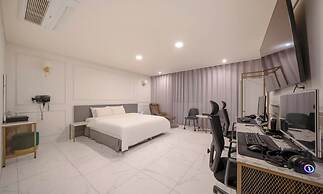 Mokpo Hotel The City