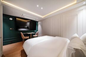 Hotel Code Cheonho