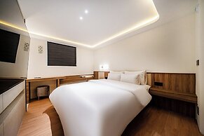 Hotel Code Cheonho