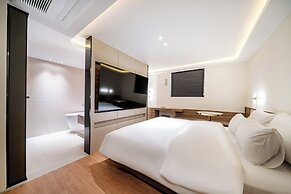 Hotel Code Cheonho
