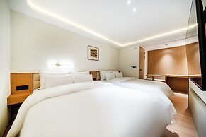 Hotel Code Cheonho