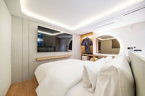 Hotel Code Cheonho