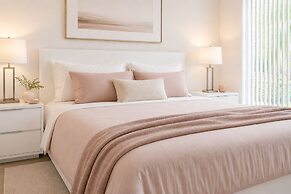 West Haven Toronto Hotel