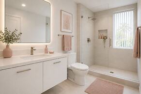 West Haven Toronto Hotel