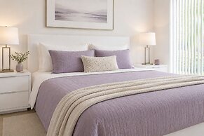Union SQ Toronto Hotel