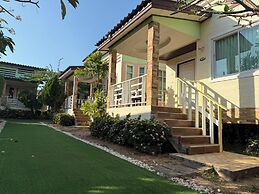 Nada Koh Larn Resort