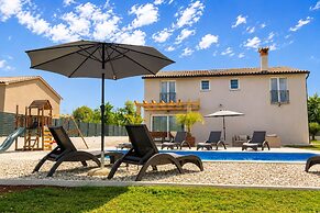 Villa Anastazija