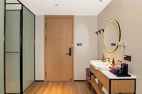 Jinglai Hotel Light Luxury