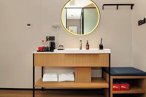 Jinglai Hotel Light Luxury