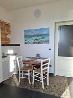 La casa dei fiori sul mare