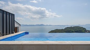 Namhae Glad810 Spa Pool Villa