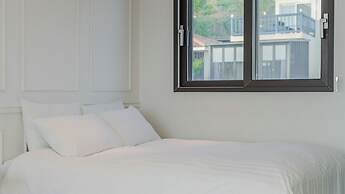 Namhae Glad810 Spa Pool Villa