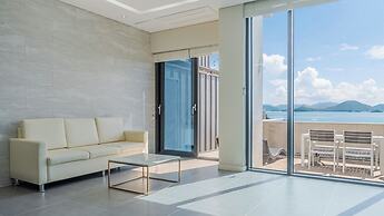 Namhae Glad810 Spa Pool Villa